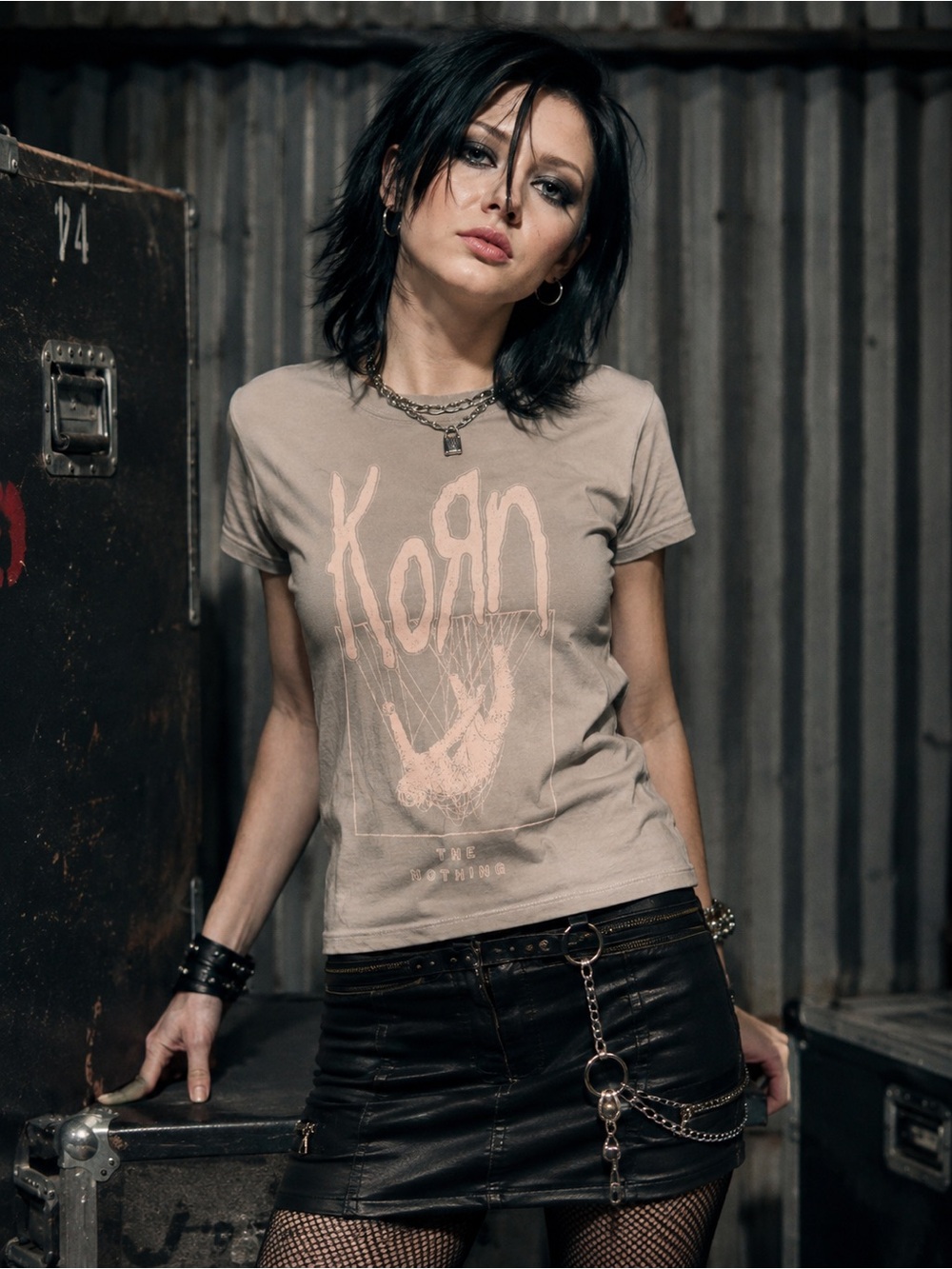 H&M Divided Korn The Nothing Graphic T-Shirt Women’s  Size S Green Oversized